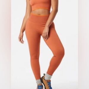 NWT Outdoor Voices Seamless 7/8 Legging Russet/Sunset Orange size M